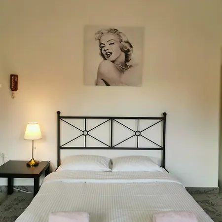 アパート Lovely Lili On A Terrace *